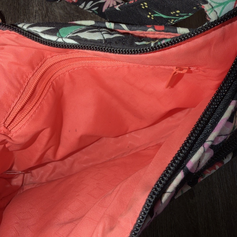 vera bradley crossbody purse tangerine twist floral pattern black - Picture 3 of 3
